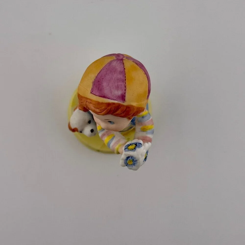 AVON Vintage 1983 Little Things Mean A lot Mother's Day Mini Figurine